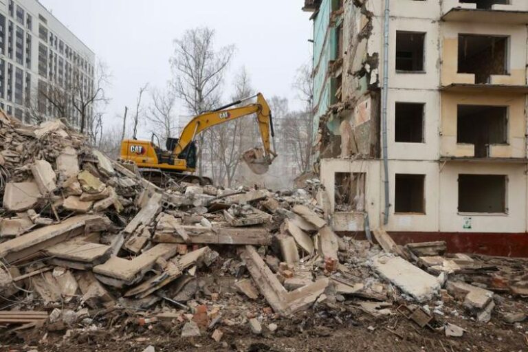 Госдума приняла закон о правилах переселения из сносимых домов