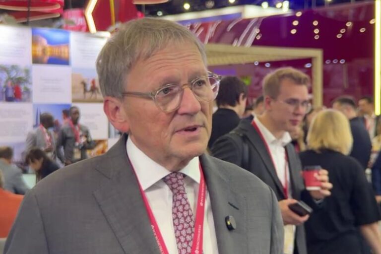 «Кризисные явления»: Титов об ослаблении Запада и повороте РФ на Восток