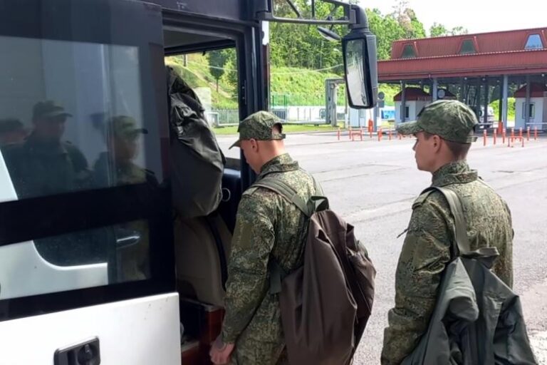 «Лучший день»: вернувшиеся из украинского плена бойцы поделились эмоциями