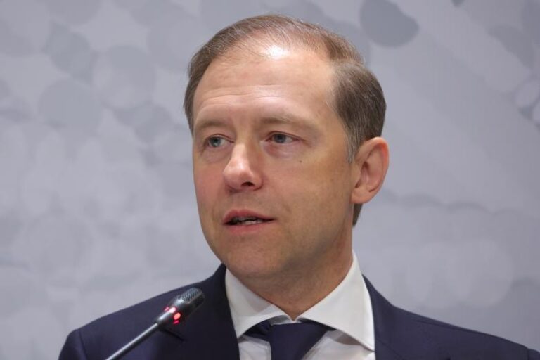 Мантуров оценил развитие креативных индустрий России