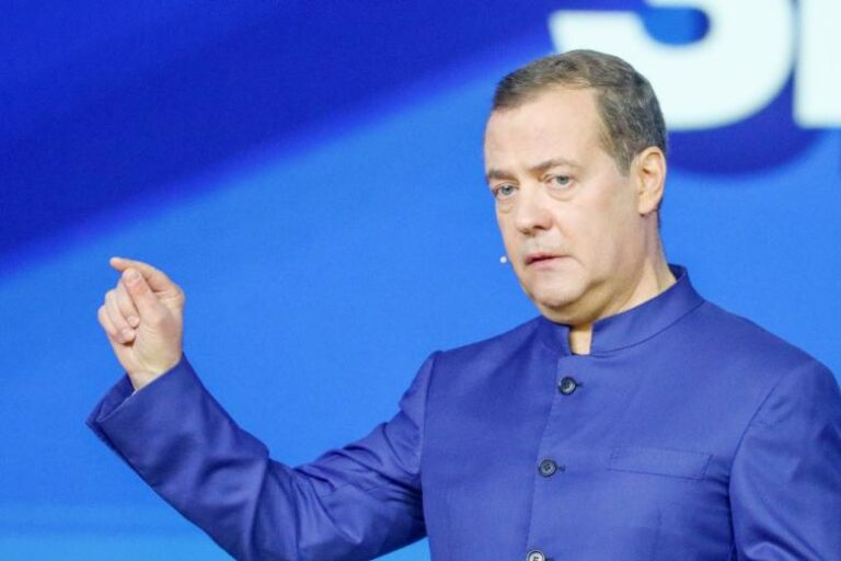 Медведев назвал истинную цель переговоров в Стамбуле