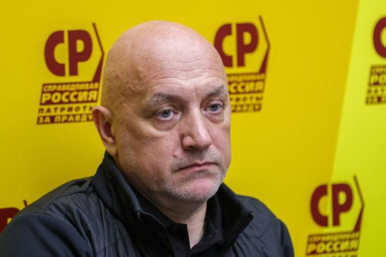 Прилепин рассказал, через что придется пройти уехавшим артистам