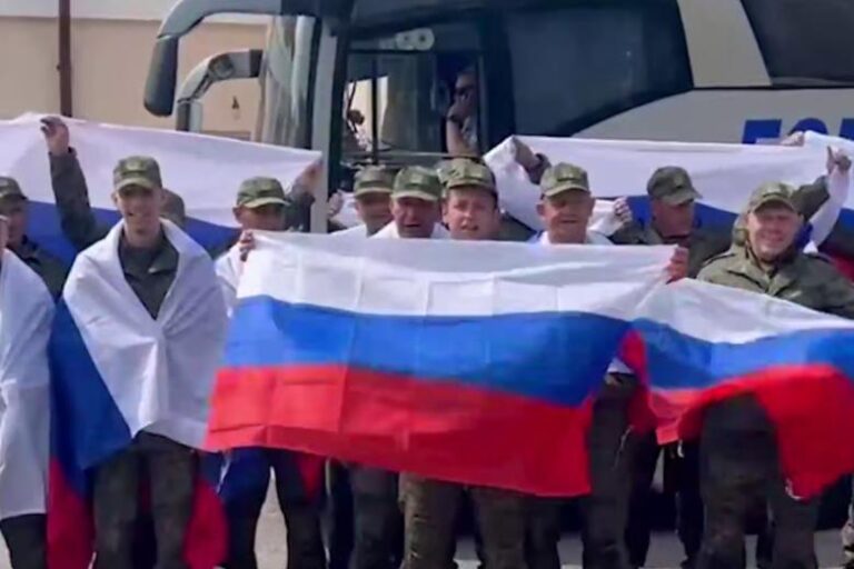 Путин рассказал Трампу об обмене военнопленными с Украиной