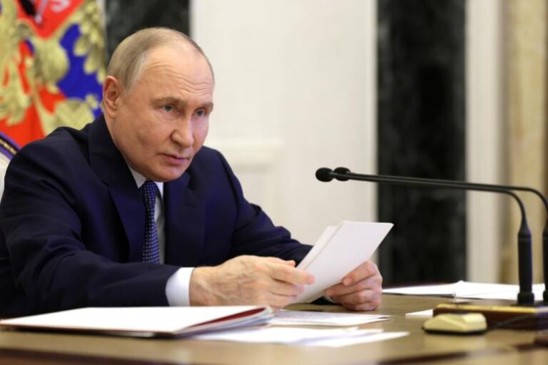 Путин в режиме онлайн получает данные о ситуации между Ираном и Израилем