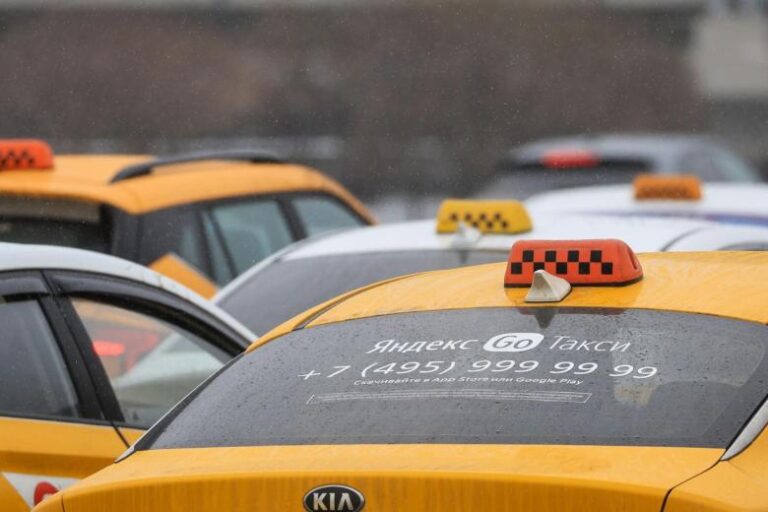 В ГД предложили готовить таксистов для России в соседней стране