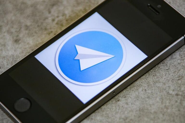 В Госдуме поставили точку в споре, заблокируют ли Telegram и WhatsApp в РФ