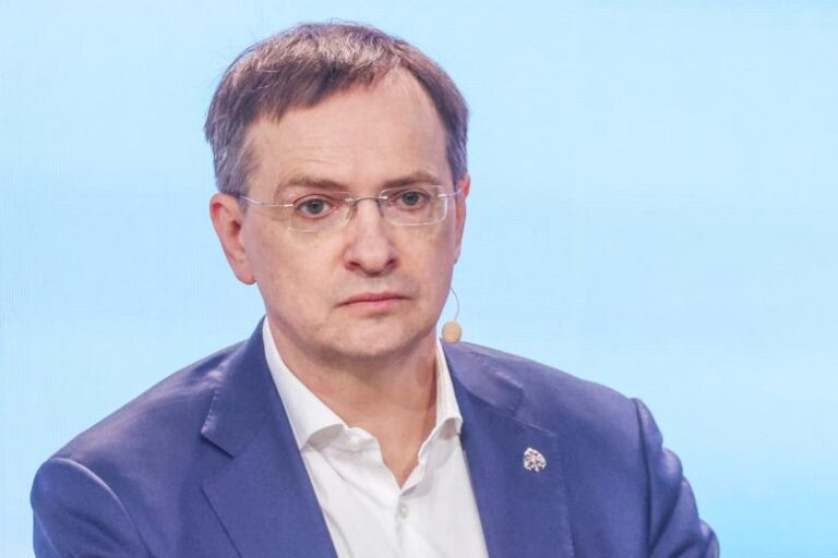 «Завтра начнем»: Мединский о срочных обменах тяжелоранеными пленными