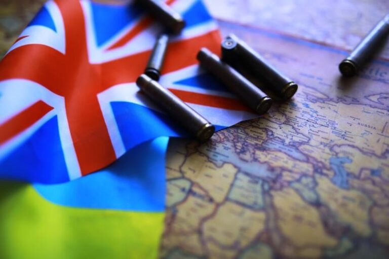 Посол объяснил, как Лондон застрял в «украинской бутылке»