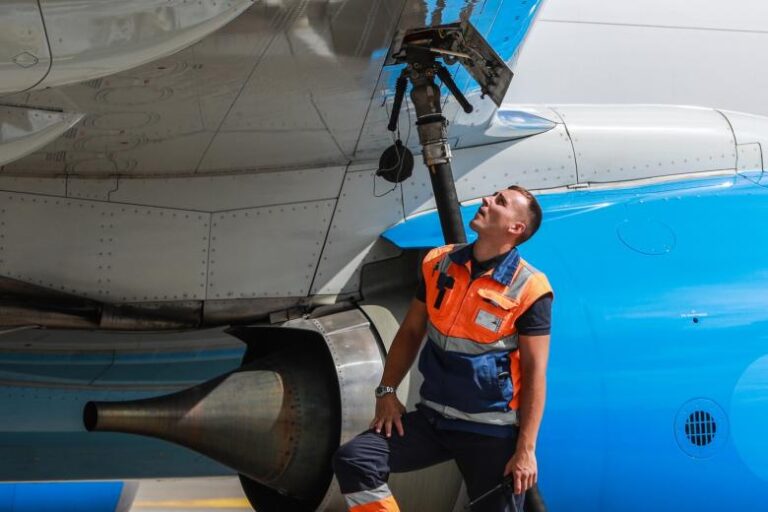 Стало известно, когда авиакомпании получат полностью отечественные самолеты