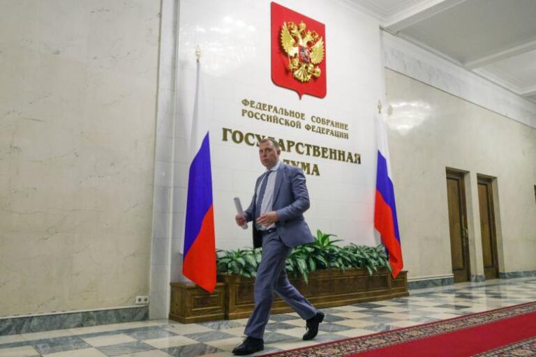 В Госдуме ответили, сможет ли новый пакет жестких санкций сломать Россию