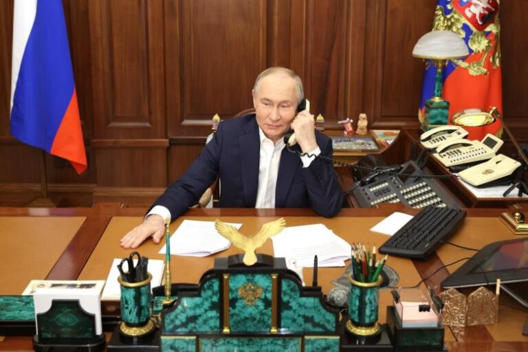 В Кремле раскрыли детали беседы Путина и Макрона по Украине