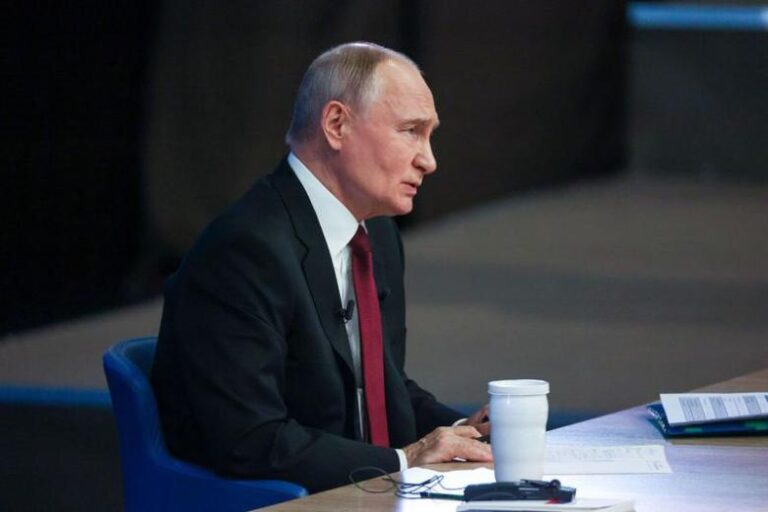 «Не случайно»: сенатор о телефонных переговорах Путина с мировыми лидерами