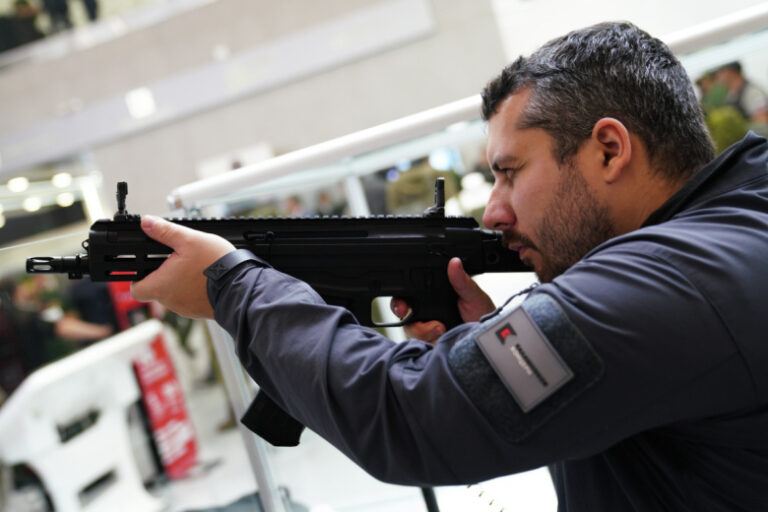 «Калашников» изготовил первую партию новых автоматов АМ-17