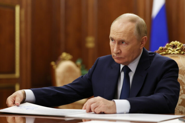 Поданные в приемную Путина жалобы сократились по одной причине