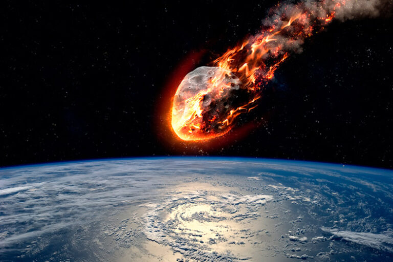 Российские ученые заявили о максимальном приближении кометы к Земле