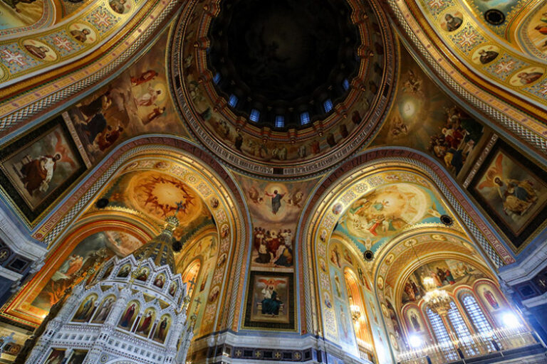 РПЦ лишила сана запрещенного в служении священника-гуру Евмения