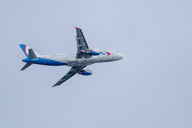 СК раскрыл сумму ущерба по делу о посадке самолета на поле