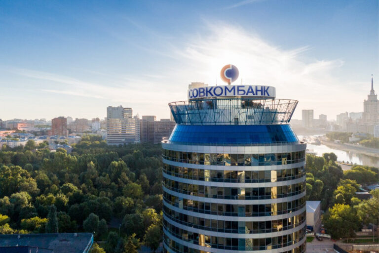 Совкомбанк направил 3,3 млрд рублей на социальные инвестиции за 1,5 года