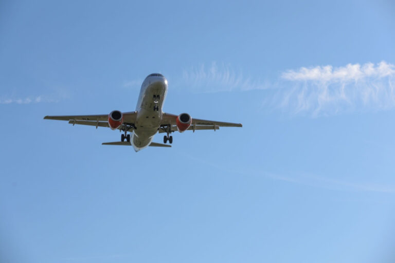 Во время взлета рейса из Москвы в Хургаду загорелся двигатель самолета