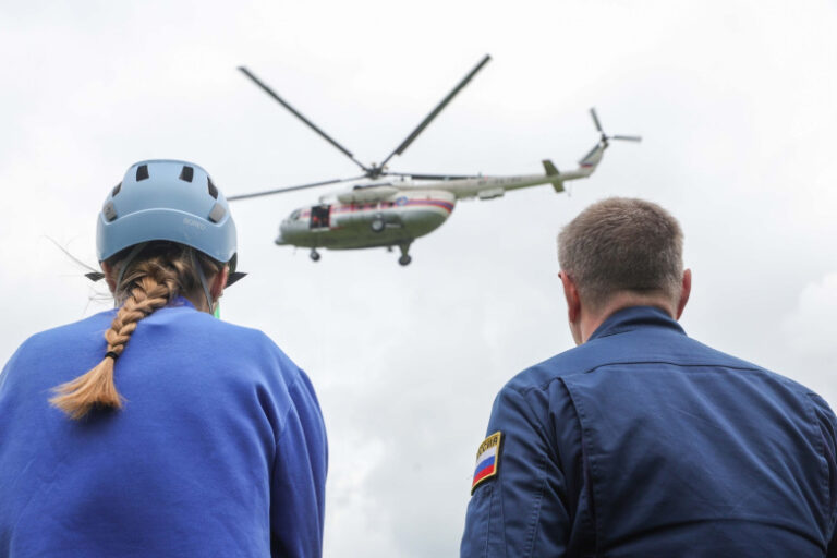 Названа вероятная причина срыва туристов со склона вулкана на Камчатке