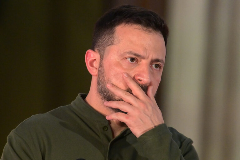 «Похоже, поехала крыша»: Зеленского высмеяли за попытки попасть в Будапешт