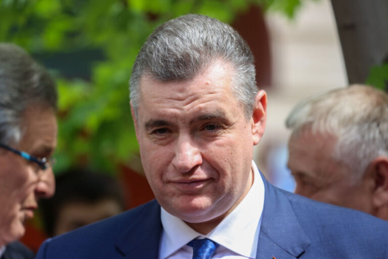 «Полный абсурд»: Слуцкий осудил идею запрета «Маши и Медведя»