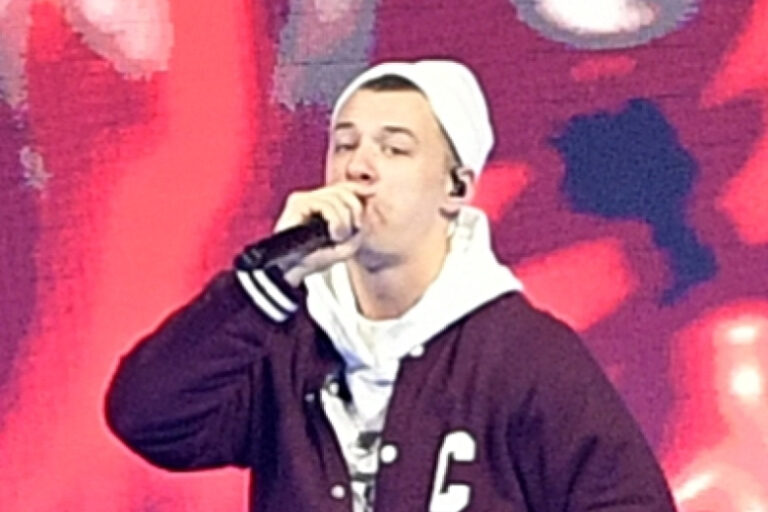 Продюсер рассказал, что будет с карьерой Macan из-за уклонения от службы