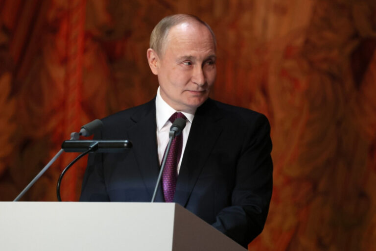 Путин объяснил российский подход к традиционным ценностям