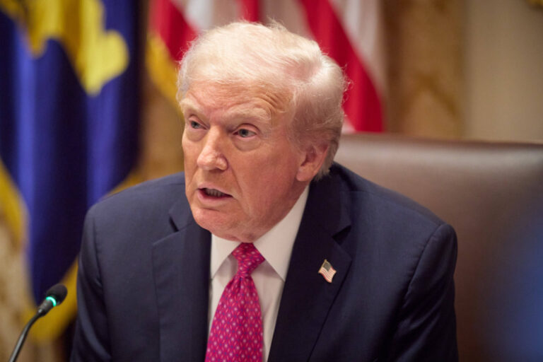 В Госдуме рассказали, почему Трамп внезапно отменил саммит в Венгрии