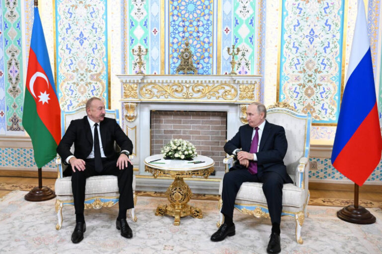 В Кремле раскрыли, прерывались ли полностью контакты России и Азербайджана