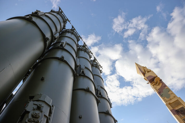 Войска ПВО уничтожили 95 дронов ВСУ самолетного типа за 24 часа