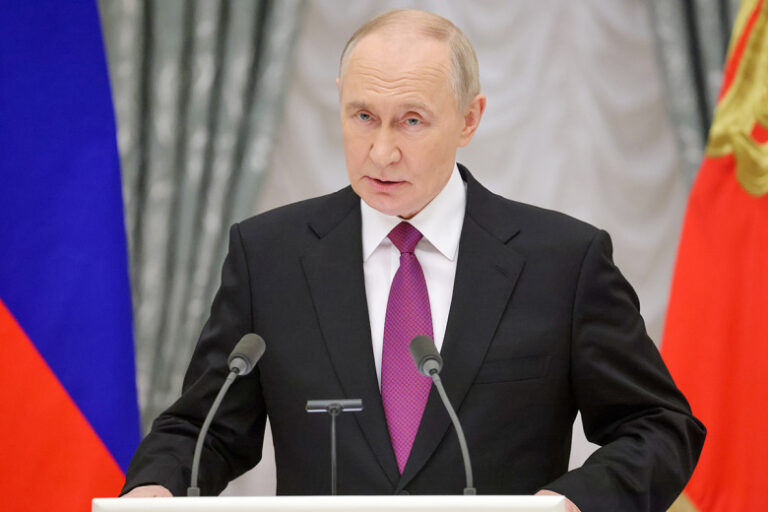 Путин пообещал школьнику помочь с поступлением