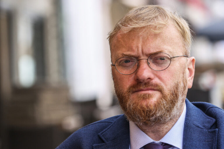 В Госдуме нашли способ защитить детей от извращенцев