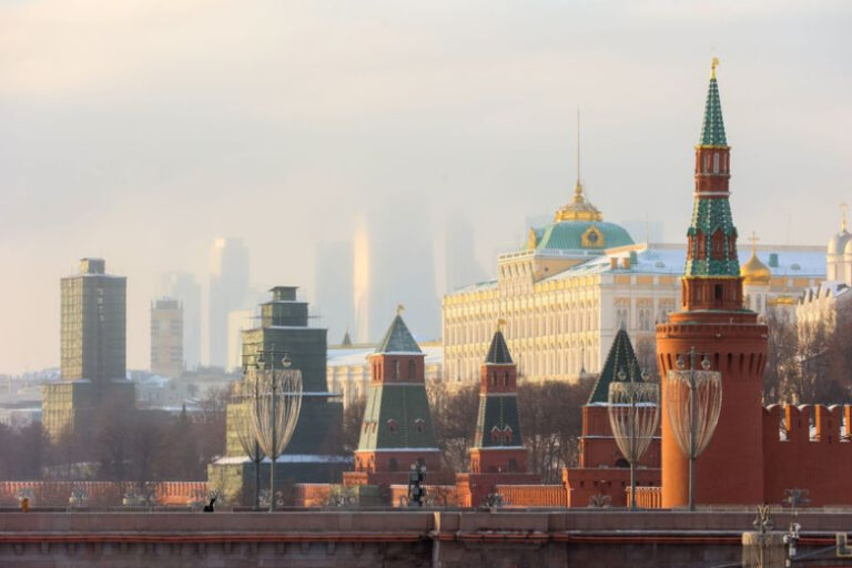 «Вынуждены принимать меры»: Песков о конфликте НАТО с Россией