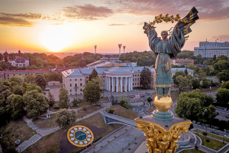 Захарова назвала кредиты ЕС Киеву спонсированием терроризма