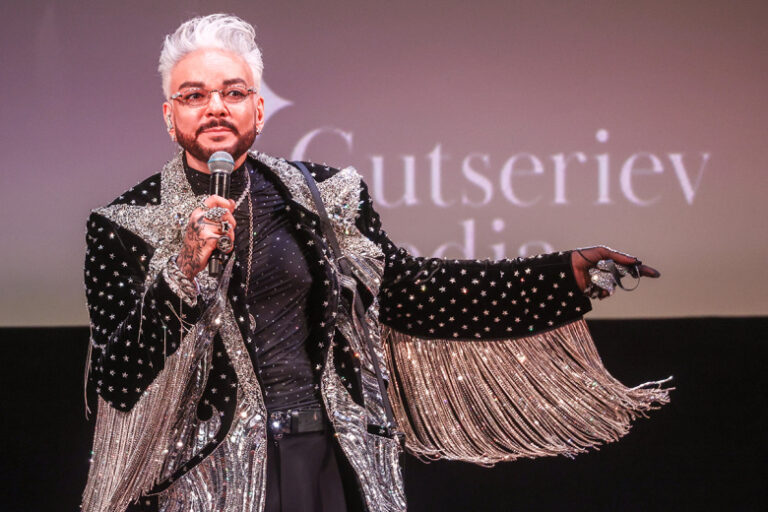 Киркоров исполнил песню на стихи Захаровой