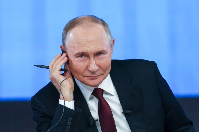 Названы города, из которых поступает больше всего вопросов на прямую линию