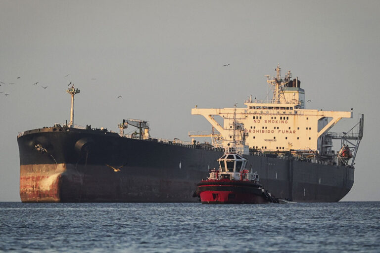 «Зомби-танкер» из России перепугал Средиземное море: что произошло, факты