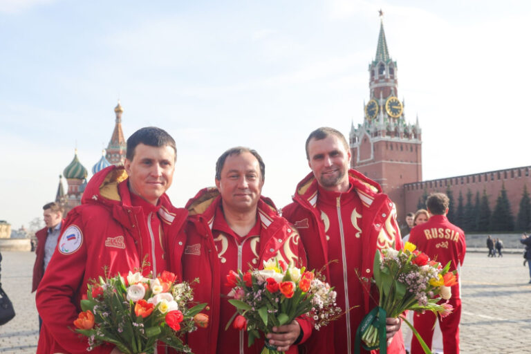 В Совфеде жестко ответили на внесение паралимпийцев РФ в базу «Миротворца»