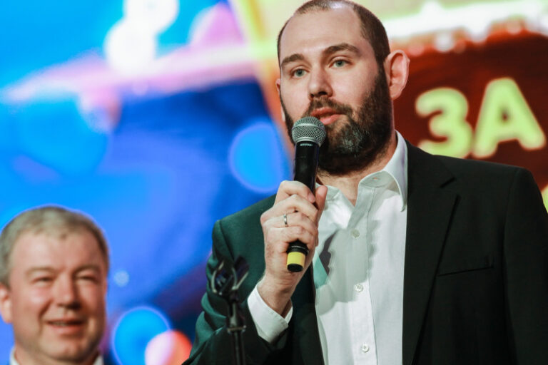 Адвокат ответил, что ждет Слепакова после возбуждения уголовного дела в РФ