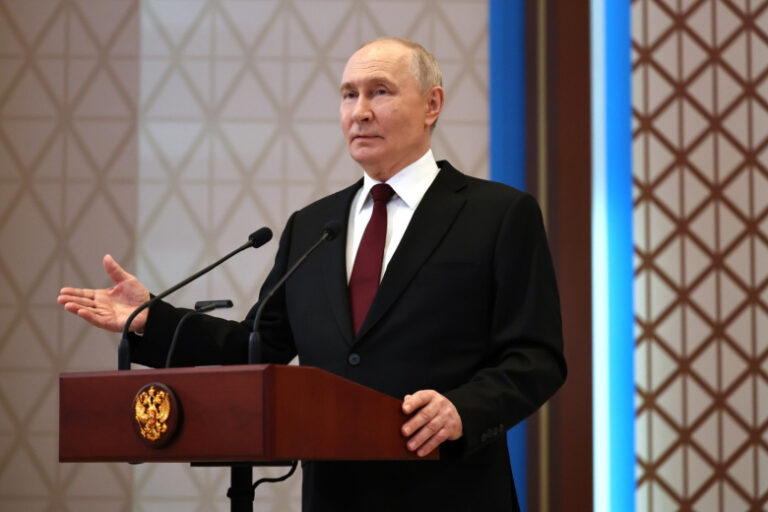 «Сровнять с землей всех»: Путин напомнил о возможностях России